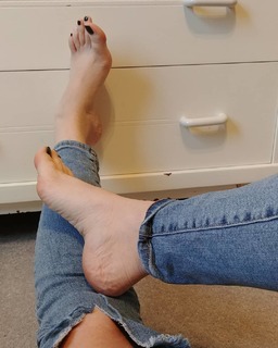 Sloan feet photo thumbnail