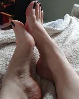 Sloan feet photo thumbnail