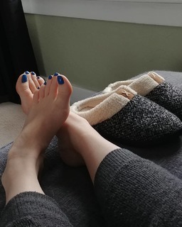 Sloan feet photo thumbnail