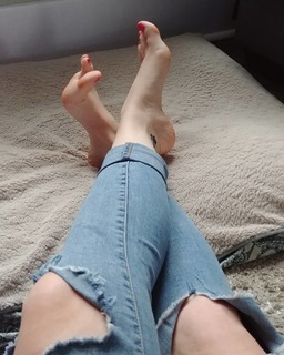 Sloan feet photo thumbnail