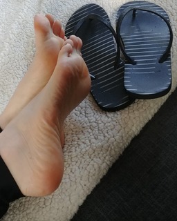 Sloan feet photo thumbnail