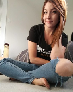 Sloan feet photo thumbnail
