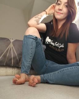 Sloan feet photo thumbnail