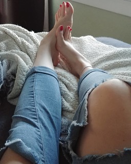 Sloan feet photo thumbnail