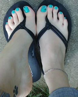 Sloan feet photo thumbnail