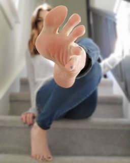 Sloan feet photo thumbnail