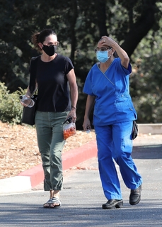 Courteney Cox feet photo thumbnail