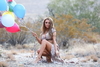 Courtney Stodden feet photo thumbnail