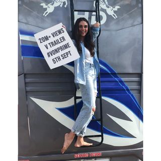 Aditi Rao Hydari feet photo thumbnail