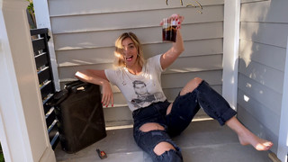 Gabbie Hanna feet photo thumbnail