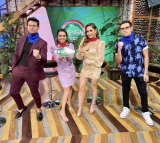 Laura González feet photo thumbnail
