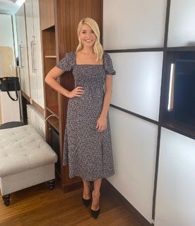 Holly Willoughby feet photo thumbnail