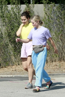 Kristen Bell feet photo thumbnail