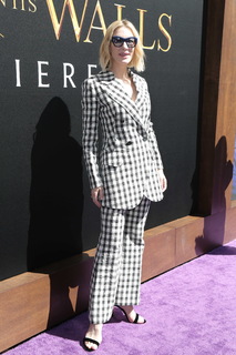 Cate Blanchett feet photo thumbnail
