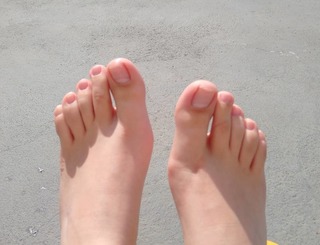 Isa Pes feet photo thumbnail