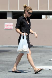 Jessica Biel feet photo thumbnail