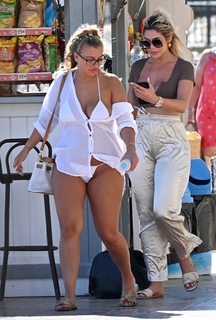 Chloe Ferry feet photo thumbnail