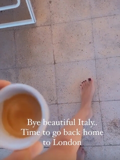 Xenia Tchoumitcheva feet photo thumbnail
