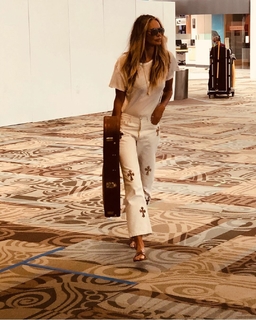 Elle Macpherson feet photo thumbnail