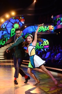 Julia Wieniawa-Narkiewicz feet photo thumbnail