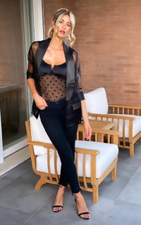 Elena Santarelli feet photo thumbnail