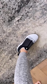 Jenna Ezarik feet photo thumbnail