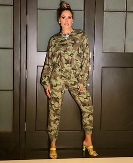 Galilea Montijo feet photo thumbnail