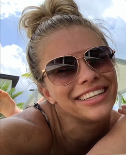 Paige VanZant feet photo thumbnail