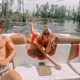 Corinna Kopf feet photo thumbnail