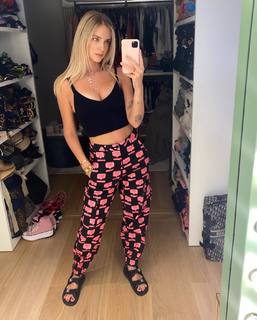 Chiara Ferragni feet photo thumbnail