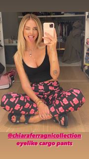 Chiara Ferragni feet photo thumbnail