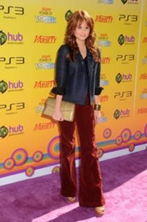 Debby Ryan feet photo thumbnail