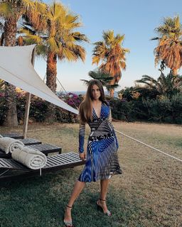 Xenia Tchoumitcheva feet photo thumbnail