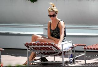 Ashley Tisdale feet photo thumbnail