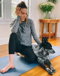 Adriene Mishler feet photo thumbnail