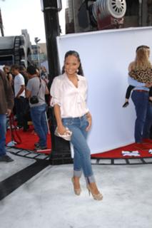 Christina Milian feet photo thumbnail