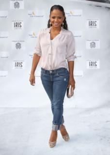 Christina Milian feet photo thumbnail