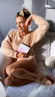 Edyta Herbus feet photo thumbnail