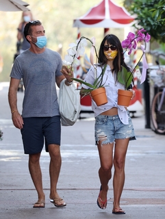 Jordana Brewster feet photo thumbnail