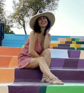 Claudia Lizaldi feet photo thumbnail