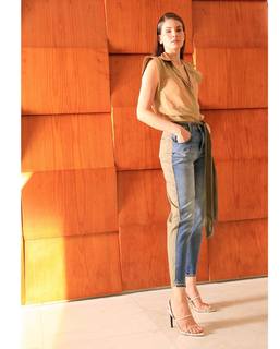 Camila Queiroz feet photo thumbnail