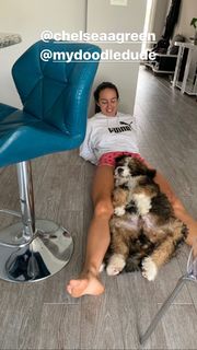 Chelsea Green feet photo thumbnail