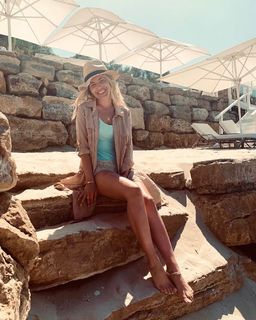 Mollie King feet photo thumbnail