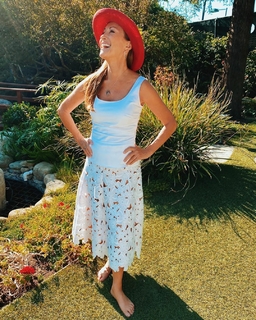 Jane Seymour feet photo thumbnail