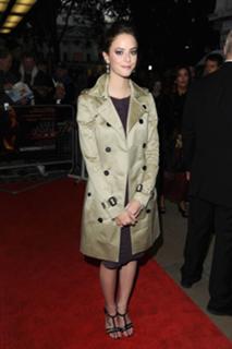 Kaya Scodelario feet photo thumbnail