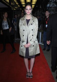 Kaya Scodelario feet photo thumbnail