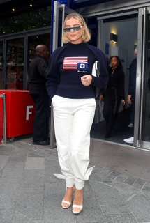 Perrie Edwards feet photo thumbnail