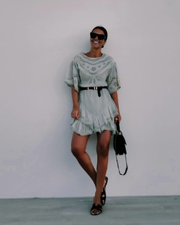 Paula Echevarría feet photo thumbnail