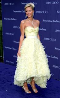 Paris Hilton feet photo thumbnail