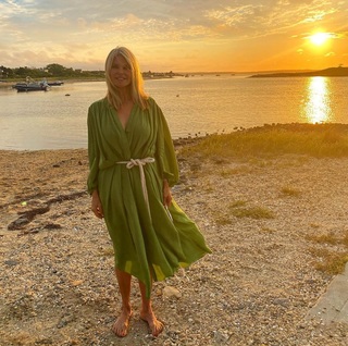 Christie Brinkley feet photo thumbnail